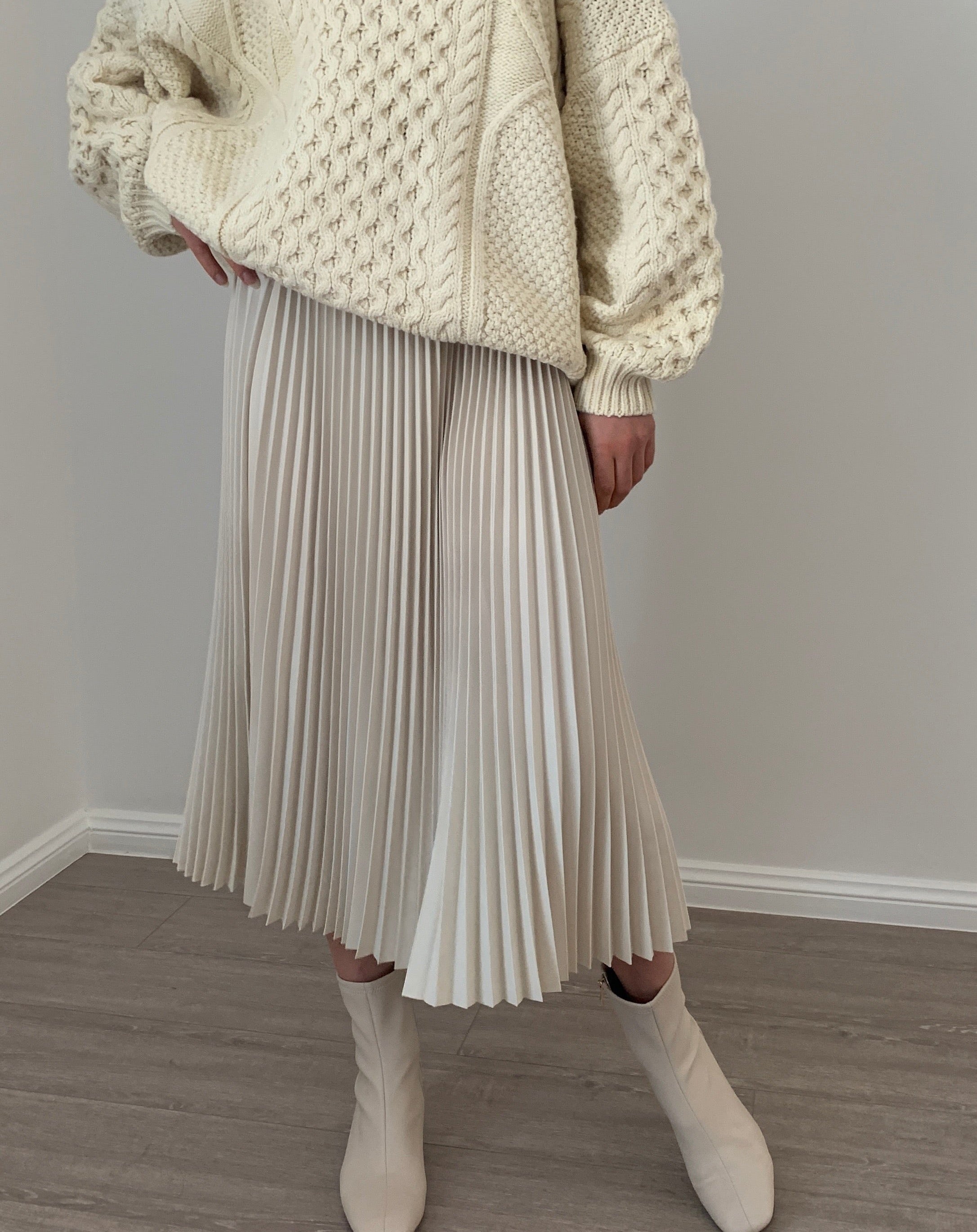 Alisa Pleated Skirt