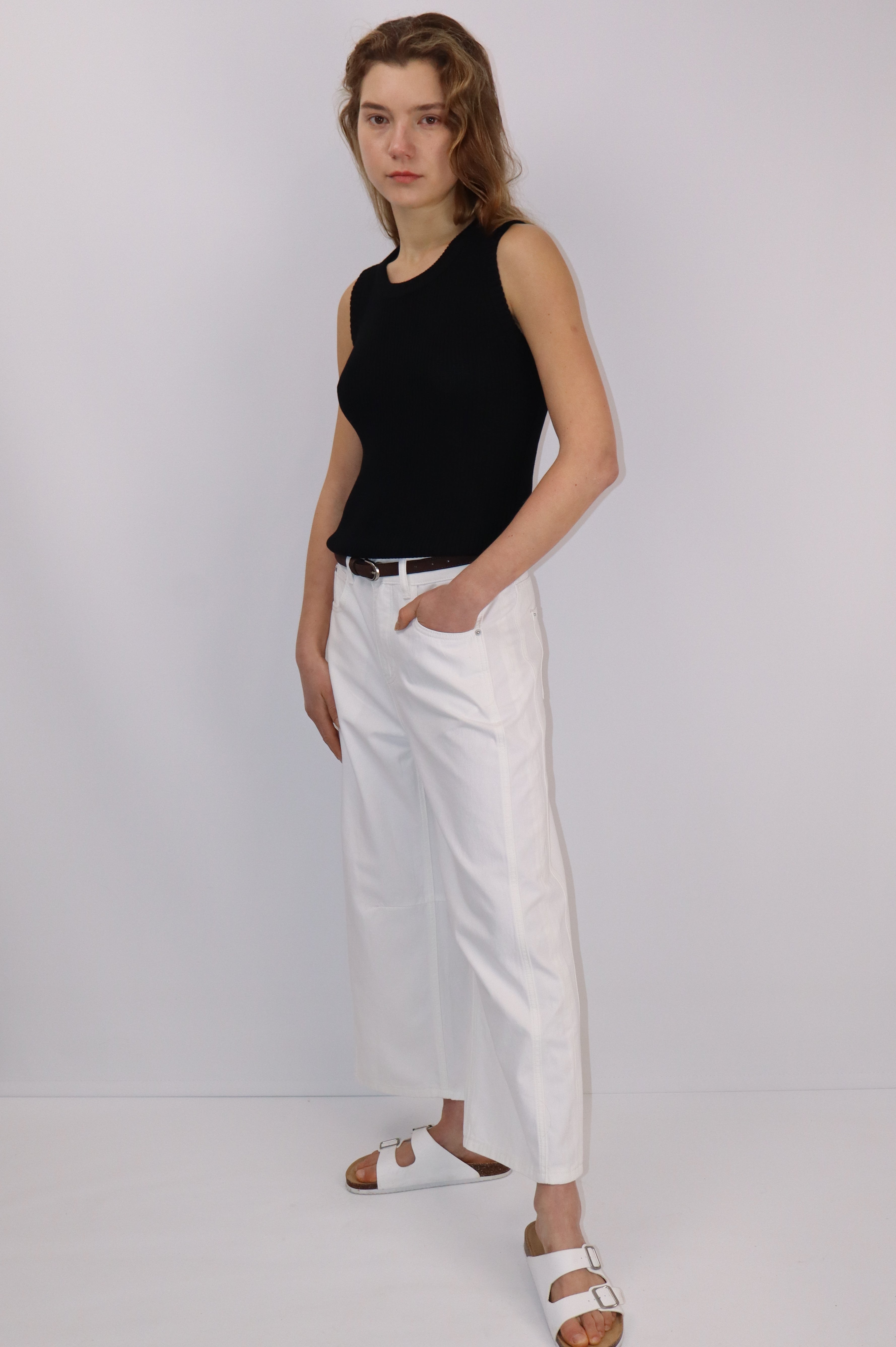 Sleeveless Knit Back Detail Top|Black