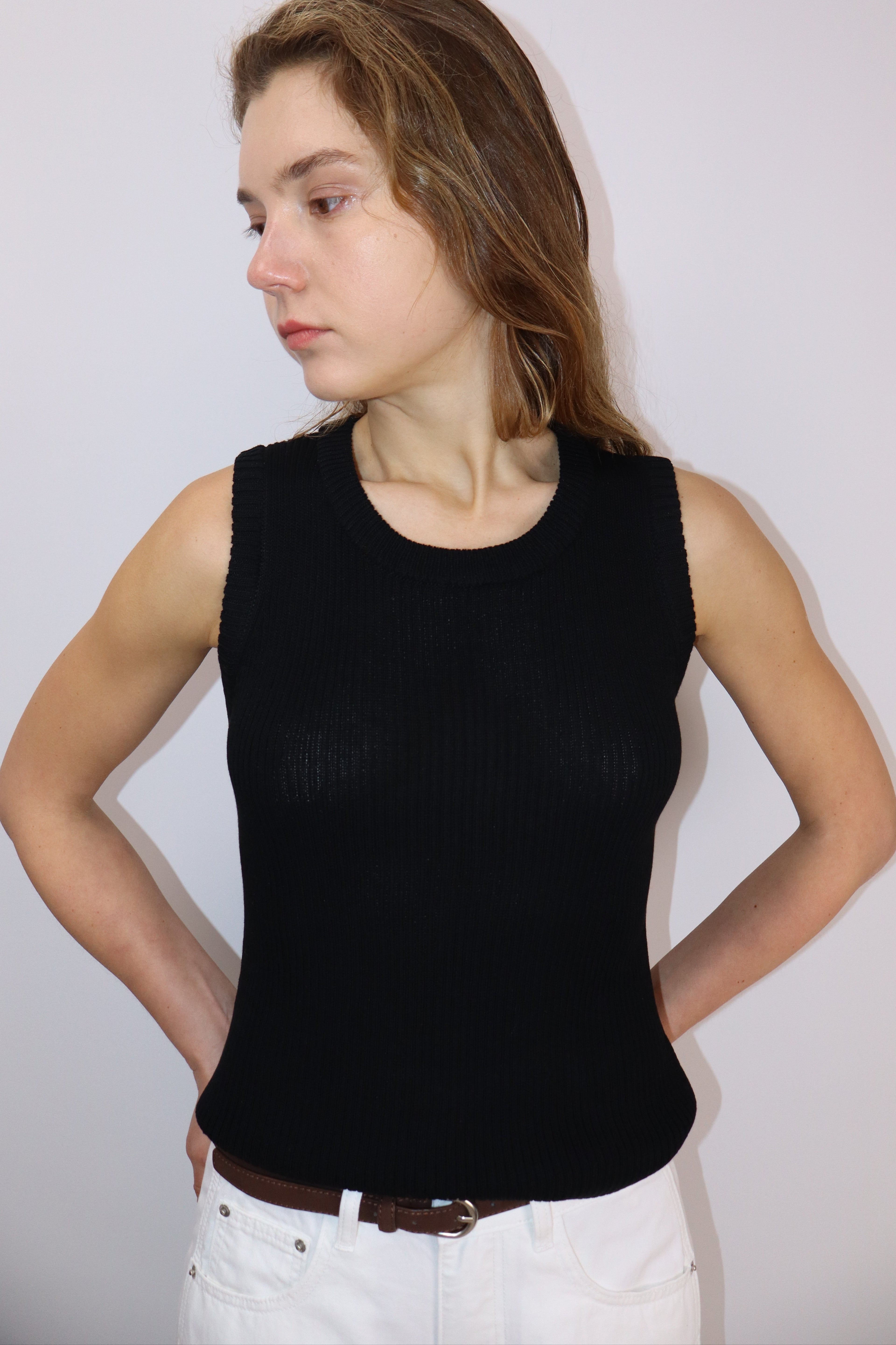 Sleeveless Knit Back Detail Top|Black