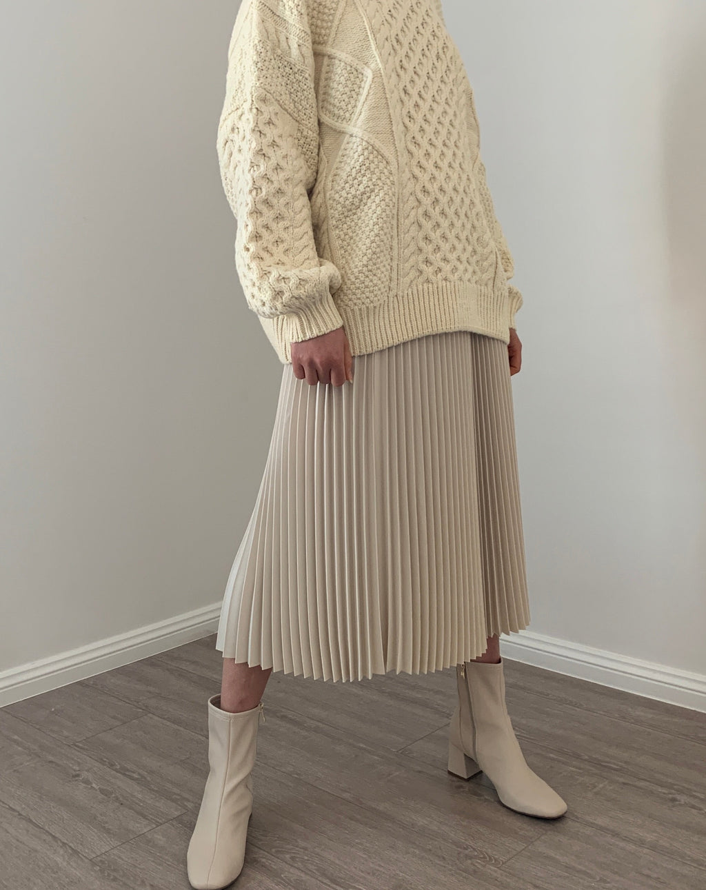 Alisa Pleated Skirt